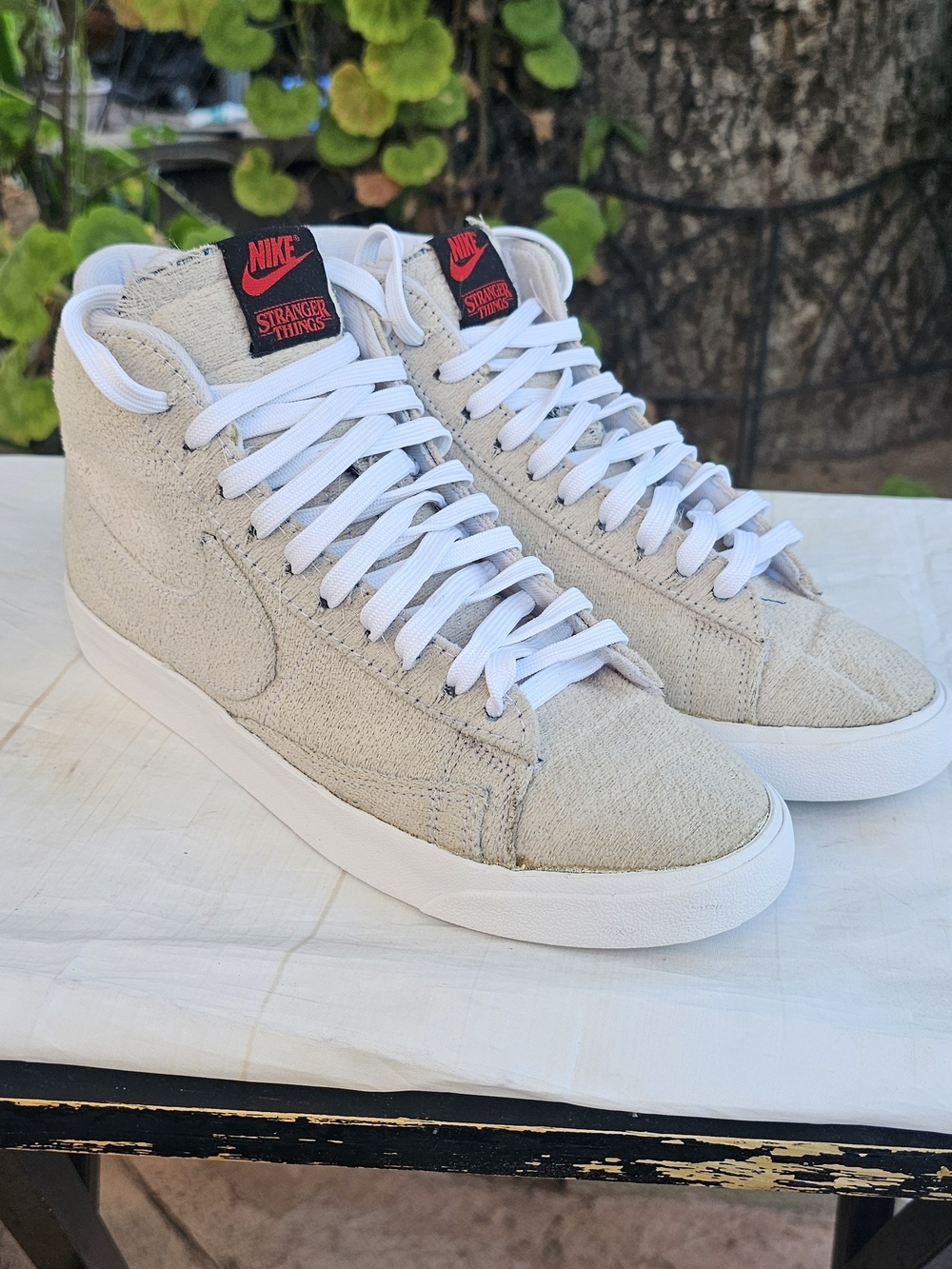 Nike Stranger Things Blazers  High-Top Sneakers in Beige and White with Red Logo